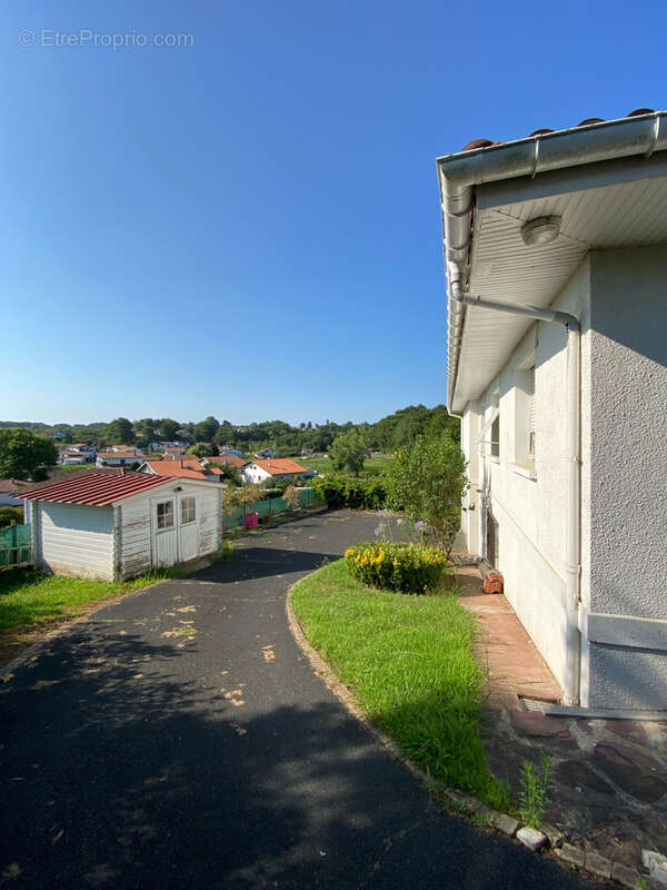 Maison à BASSUSSARRY
