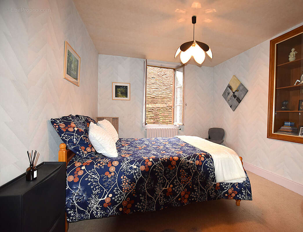 Maison à JALIGNY-SUR-BESBRE