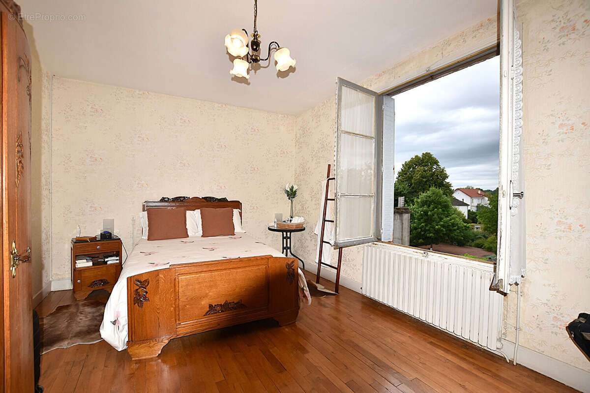 Maison à JALIGNY-SUR-BESBRE