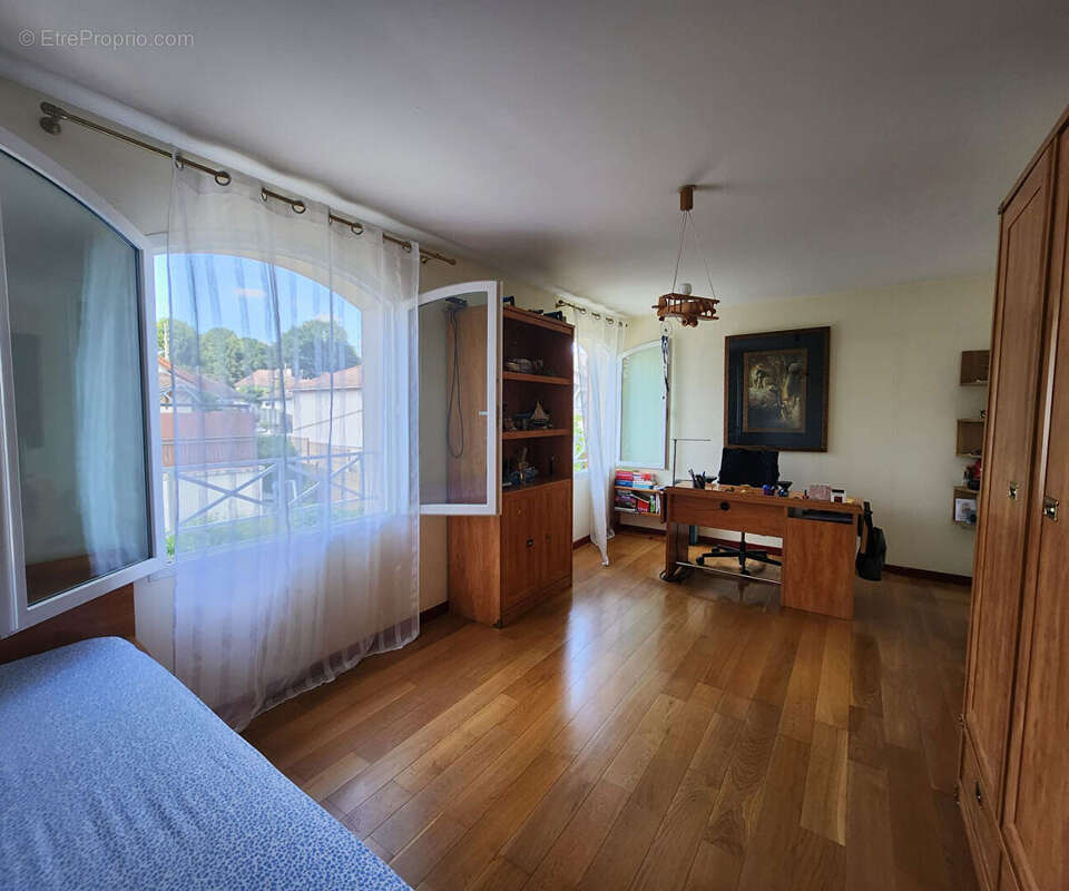 Maison à DEUIL-LA-BARRE