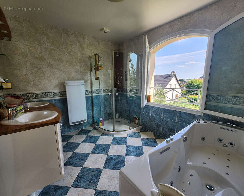 Maison à DEUIL-LA-BARRE