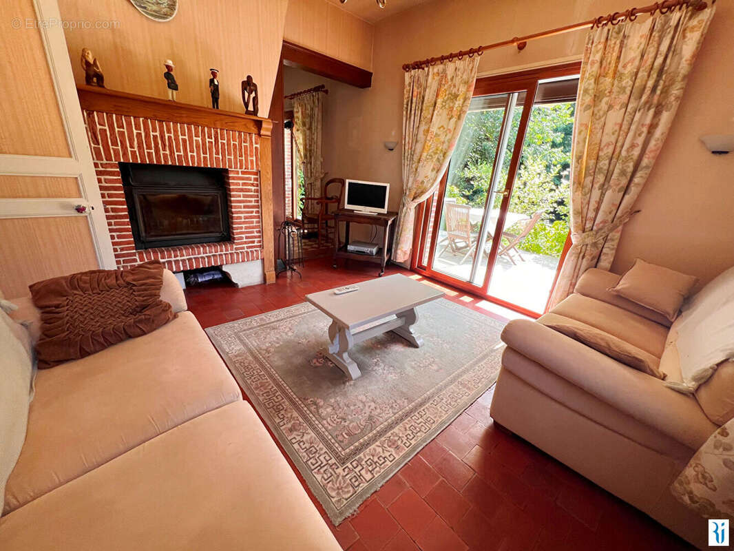 Maison à MESNIL-PANNEVILLE