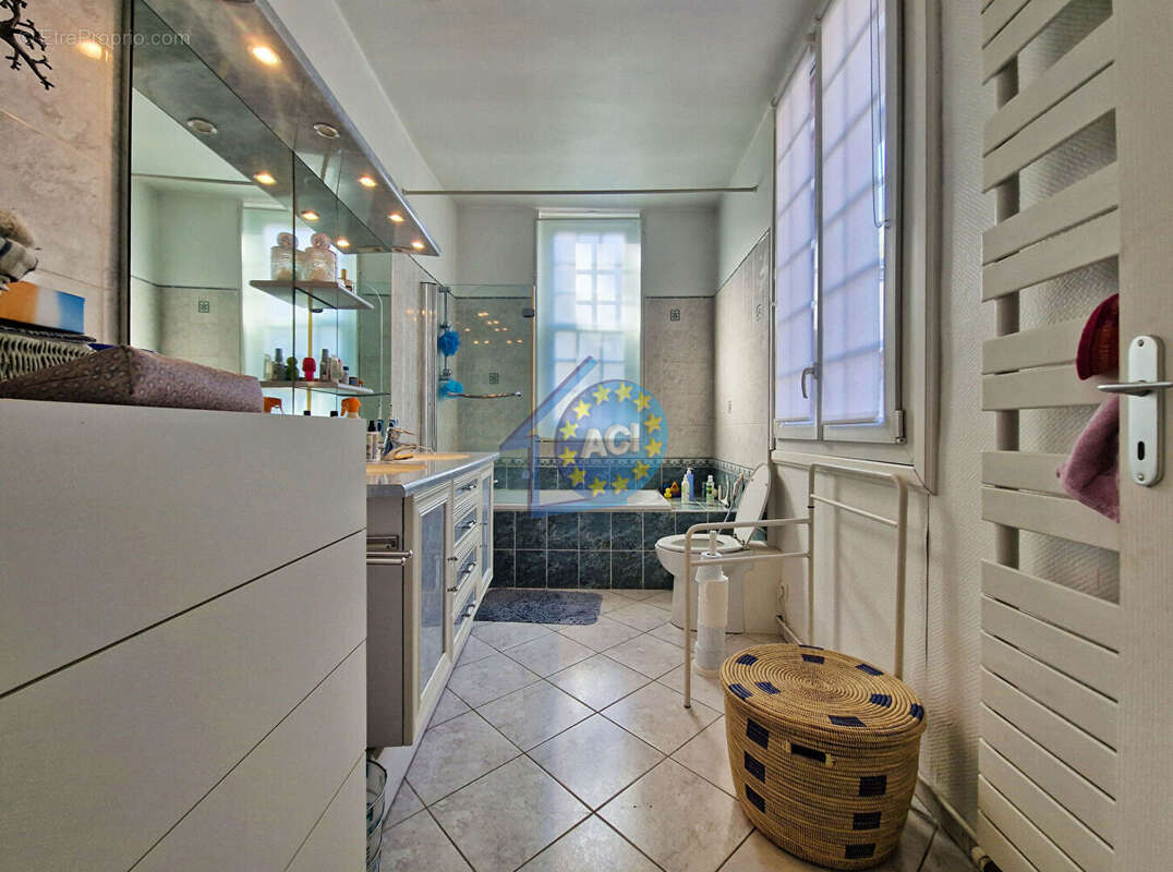 Maison à MANTES-LA-JOLIE