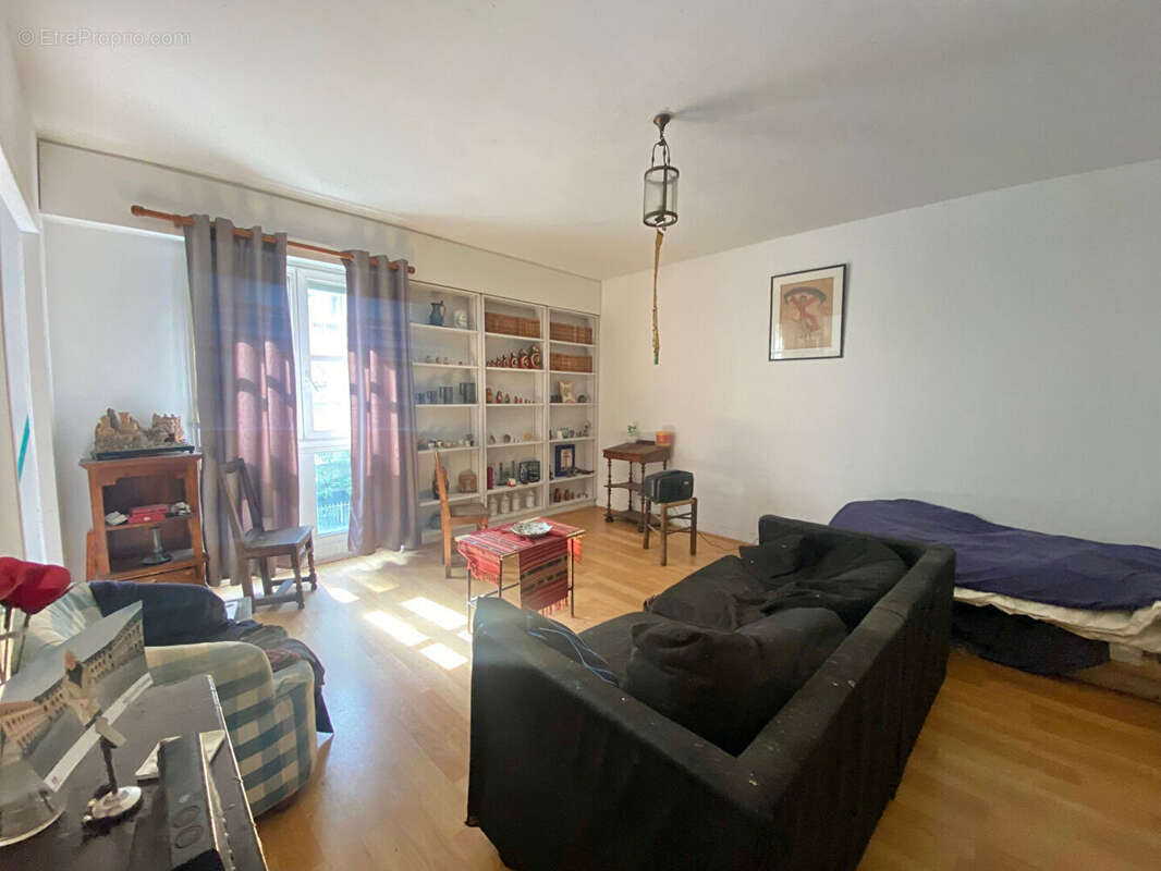 Appartement à PARIS-14E