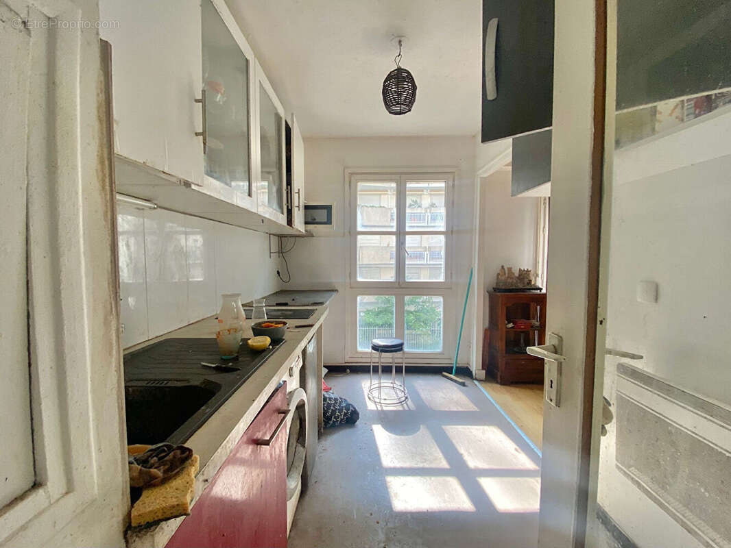 Appartement à PARIS-14E