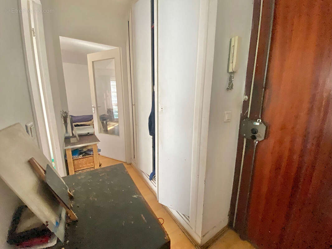 Appartement à PARIS-14E