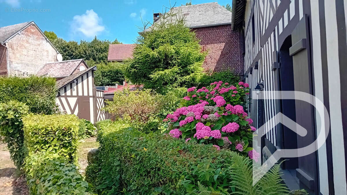 Maison à OUVILLE-LA-RIVIERE