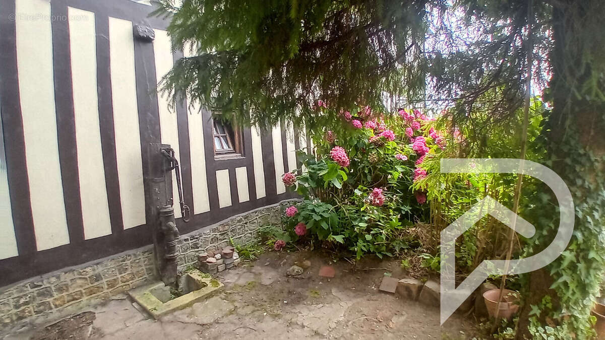 Maison à OUVILLE-LA-RIVIERE