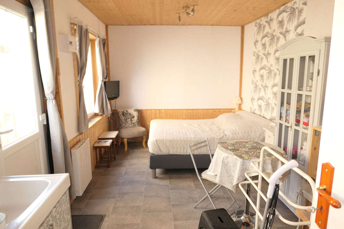 Maison à LE MESNIL-GILBERT