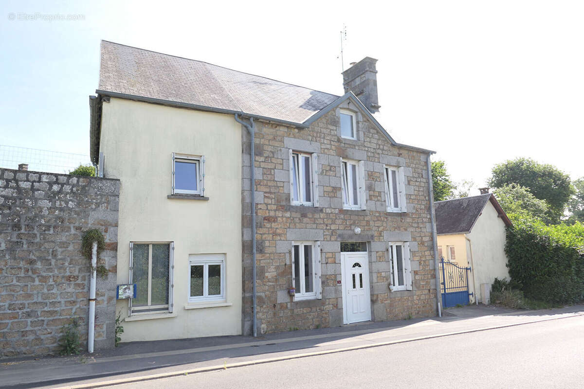 Maison à LE MESNIL-GILBERT