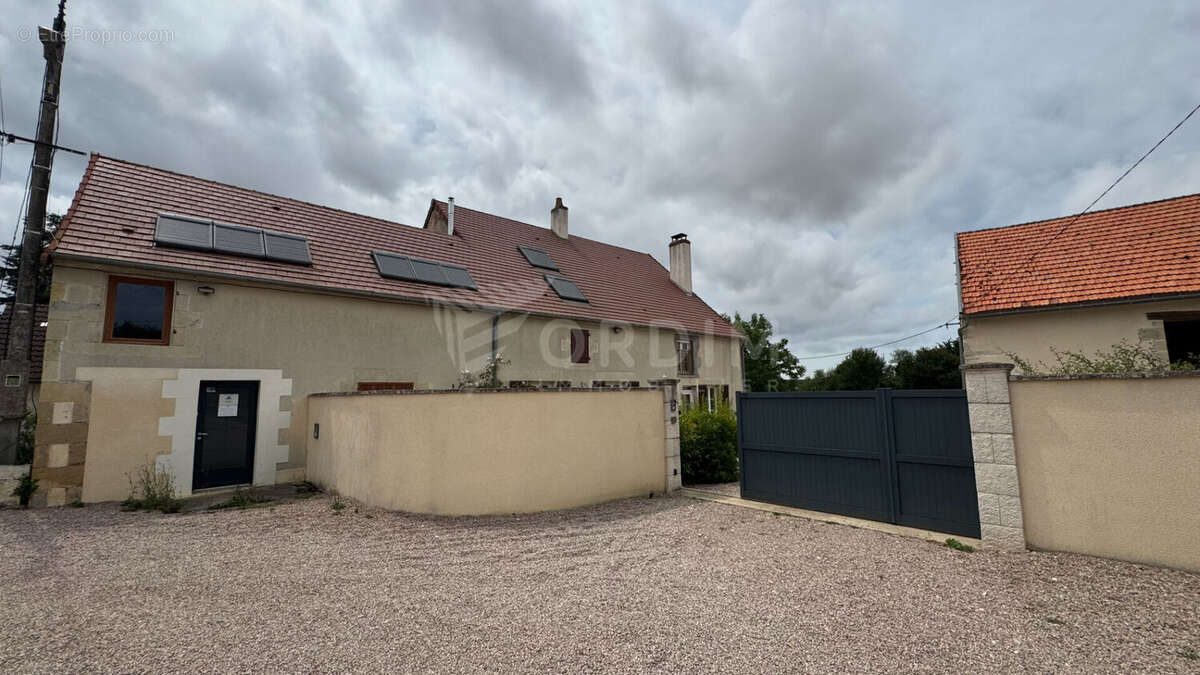 Maison à LA CHARITE-SUR-LOIRE