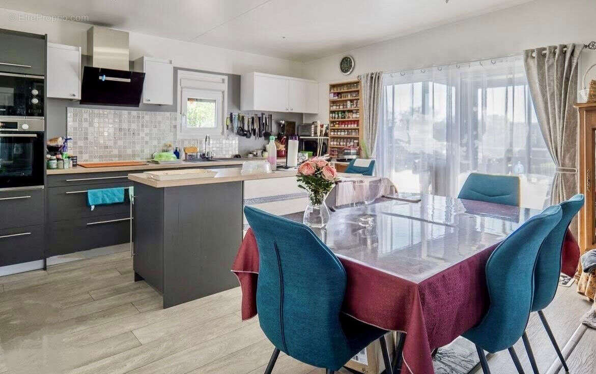 Maison à SAINTE-FOY