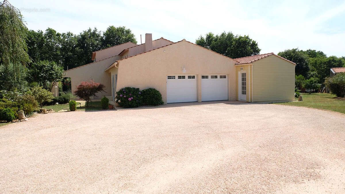 Maison à VENANSAULT