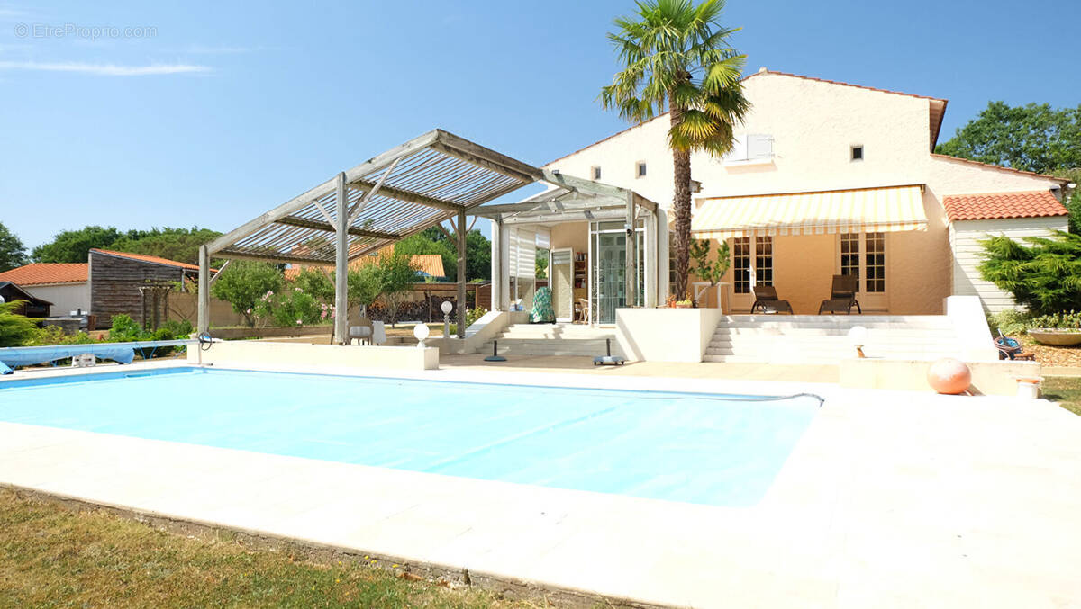 Maison à VENANSAULT