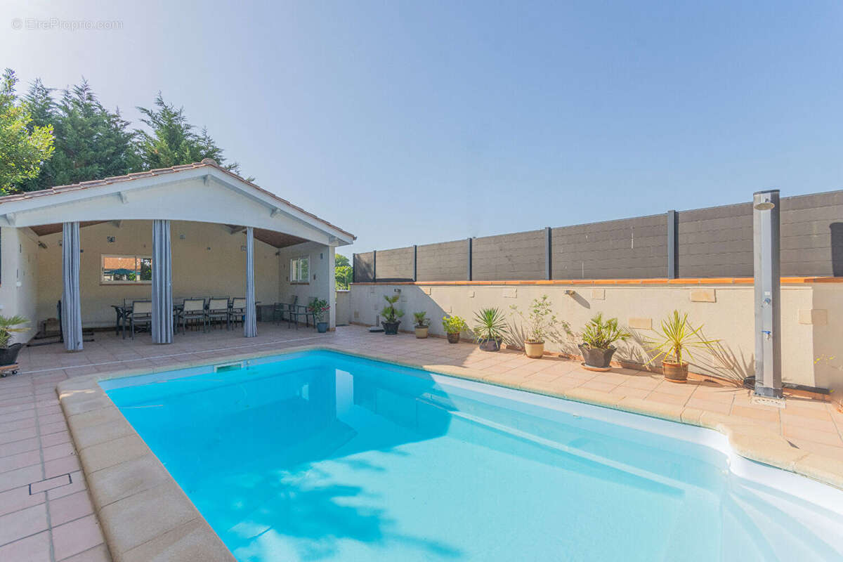 Maison à CARBON-BLANC