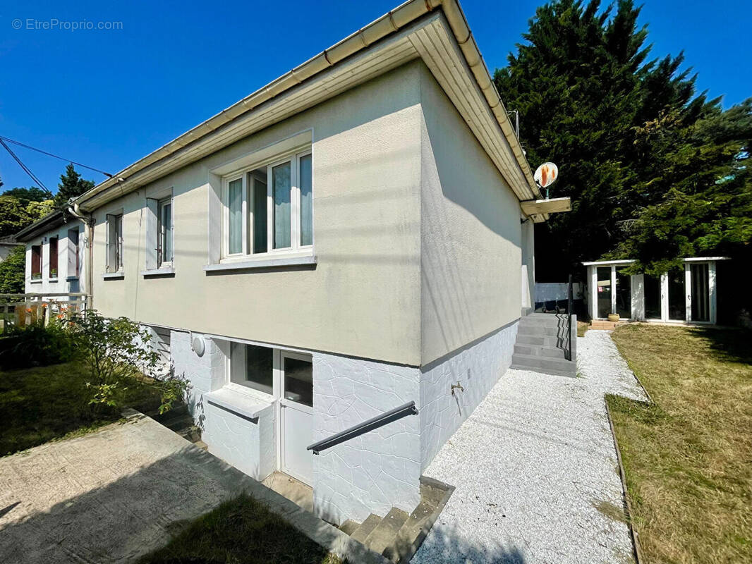 Maison à MONTMORENCY