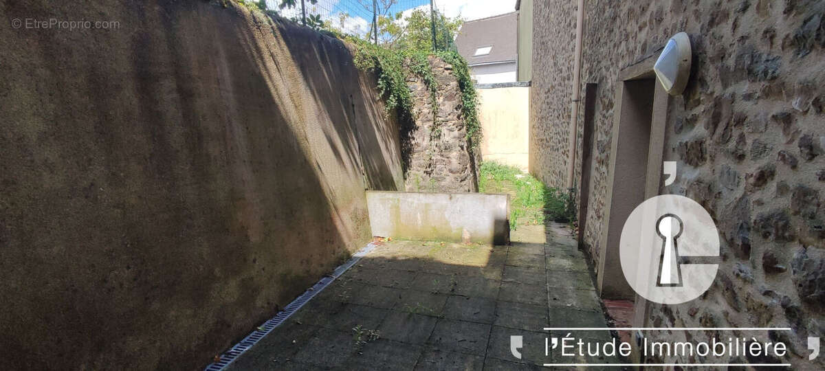 Maison à LA BACONNIERE