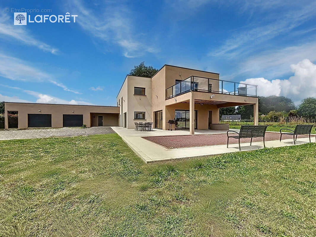 Maison à FAUVILLE-EN-CAUX