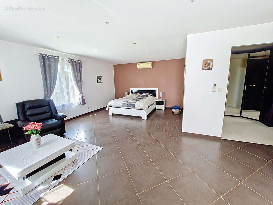 Maison à SAINT-CLAIR-SUR-EPTE