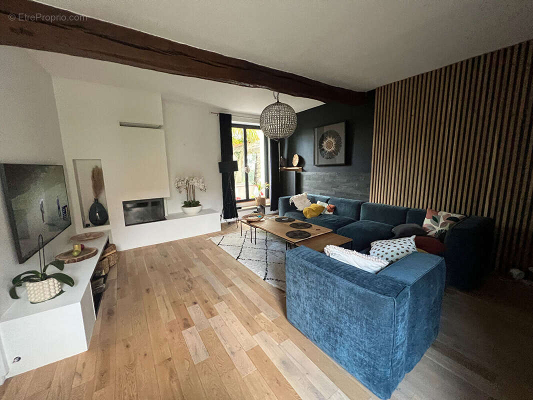 Maison à NEAUPHLE-LE-CHATEAU