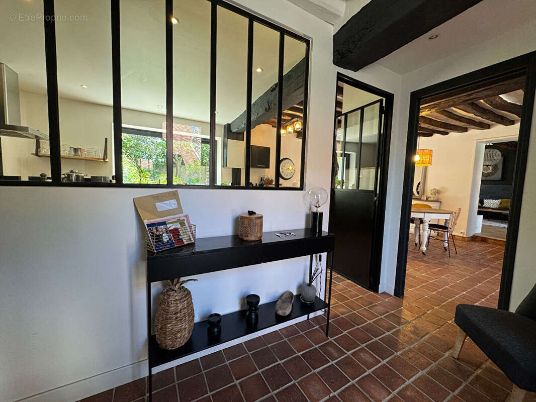 Maison à NEAUPHLE-LE-CHATEAU