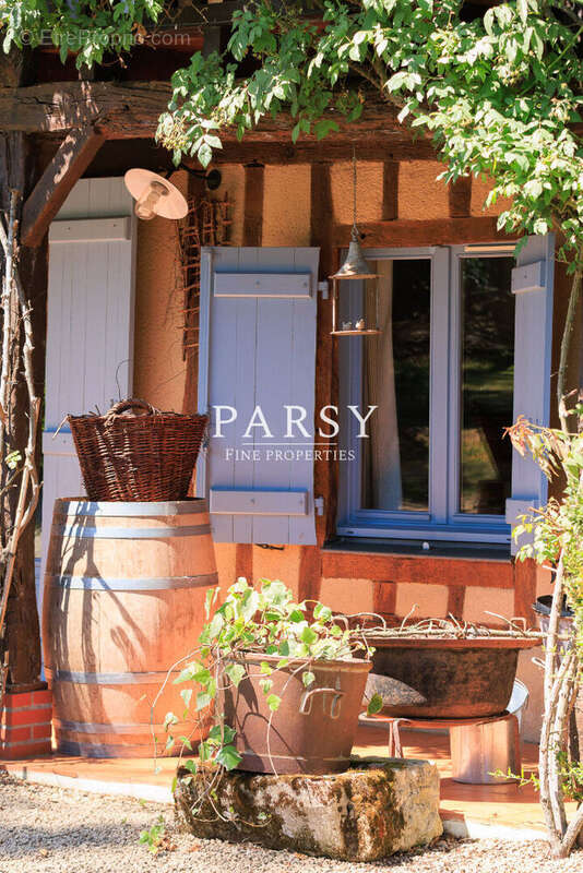 Maison à VILLENEUVE-DE-MARSAN