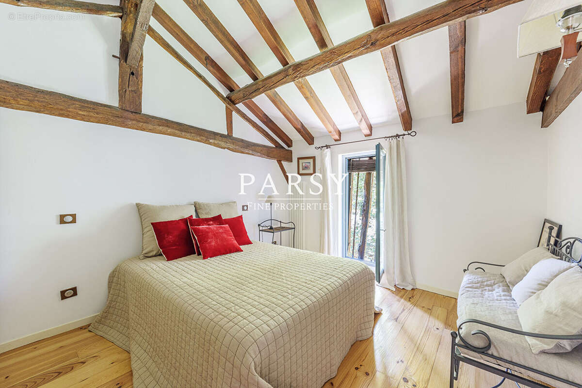 Maison à VILLENEUVE-DE-MARSAN