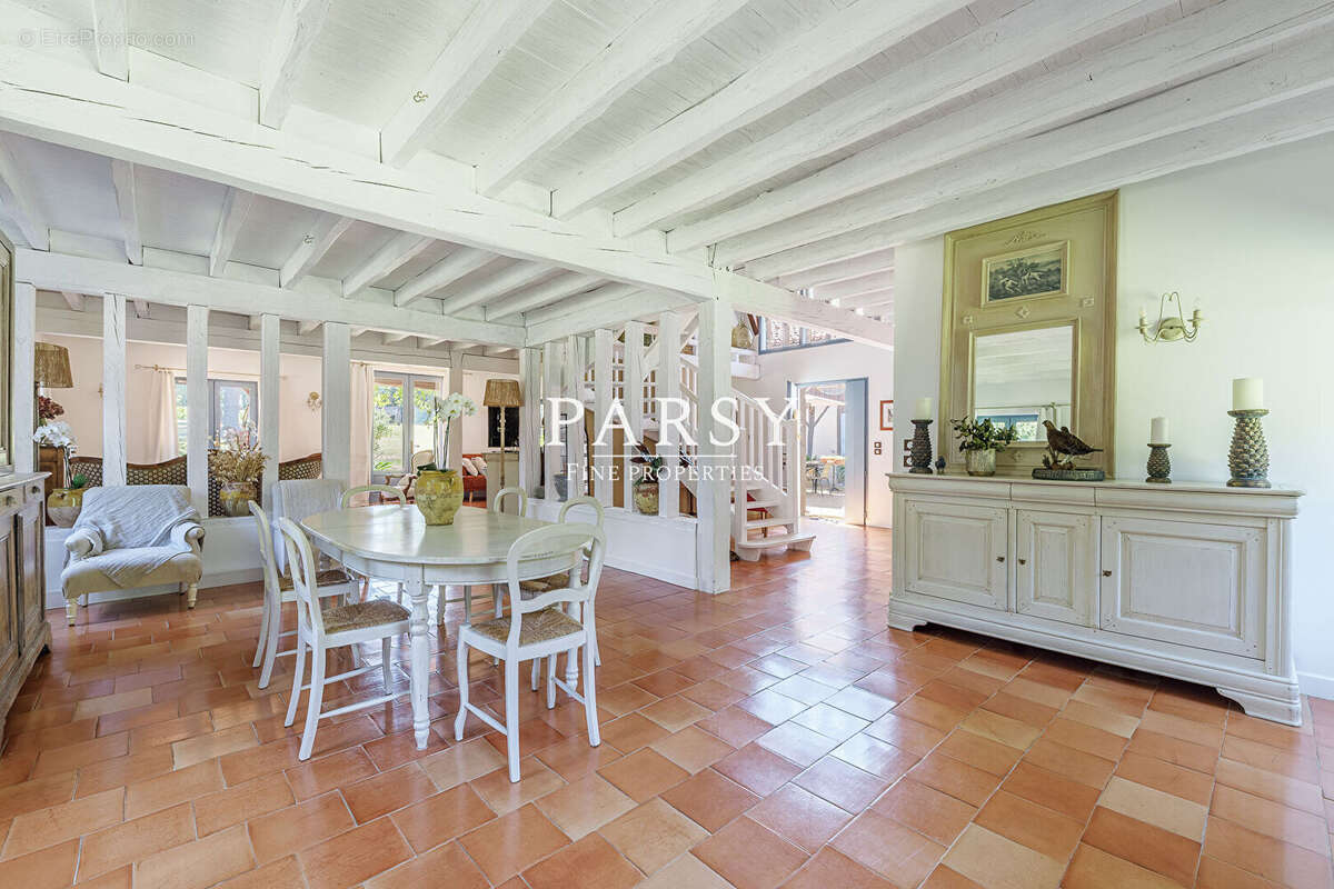 Maison à VILLENEUVE-DE-MARSAN