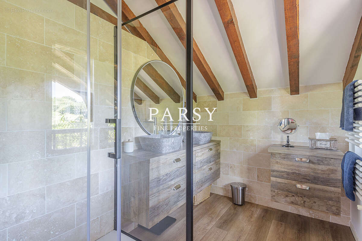 Maison à VILLENEUVE-DE-MARSAN