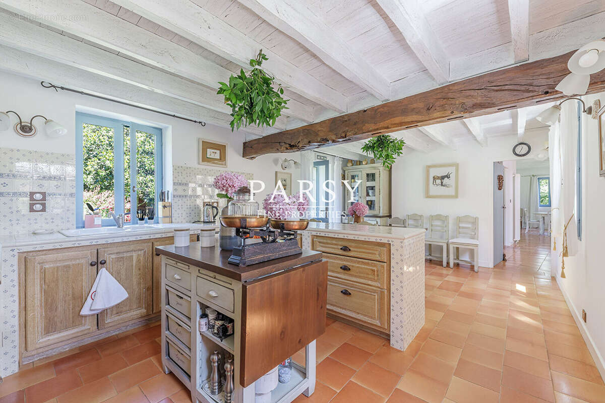 Maison à VILLENEUVE-DE-MARSAN