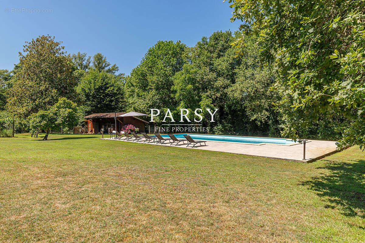 Maison à VILLENEUVE-DE-MARSAN