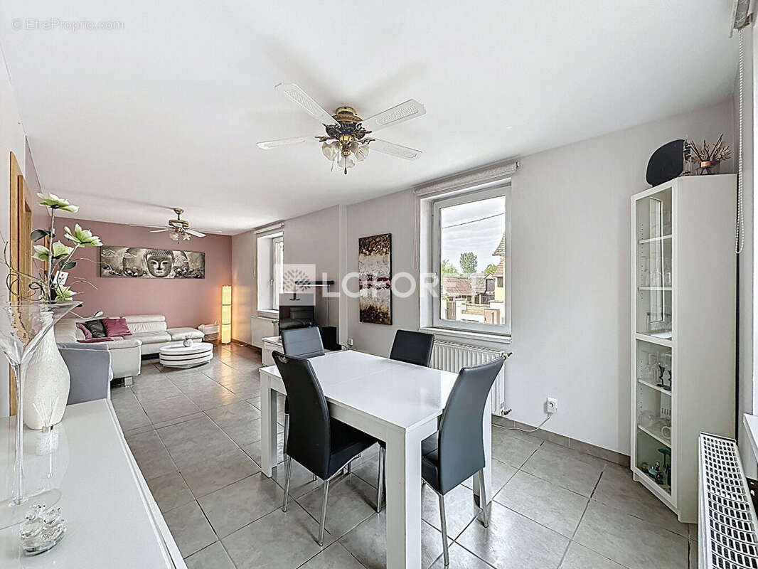 Commerce à OBERHOFFEN-SUR-MODER