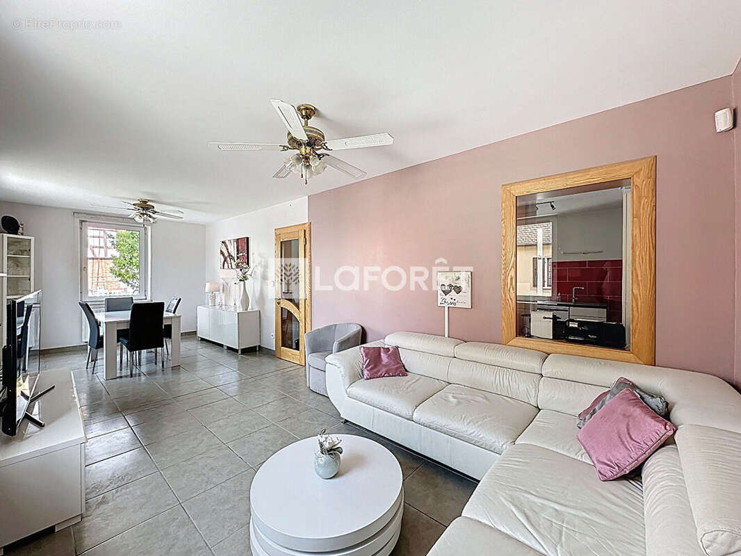 Commerce à OBERHOFFEN-SUR-MODER