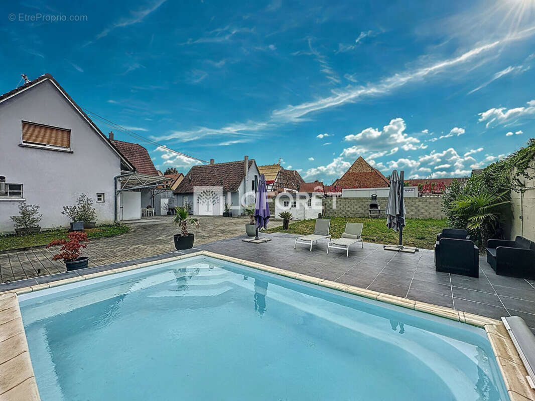 Commerce à OBERHOFFEN-SUR-MODER