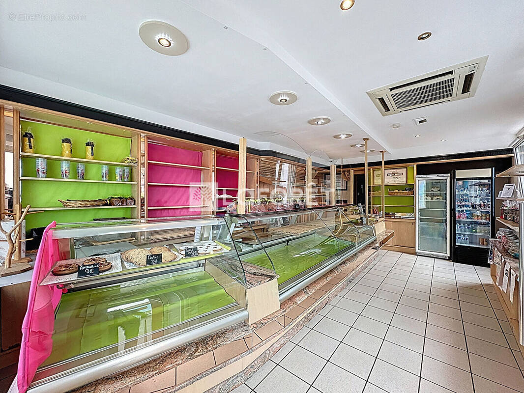 Commerce à OBERHOFFEN-SUR-MODER