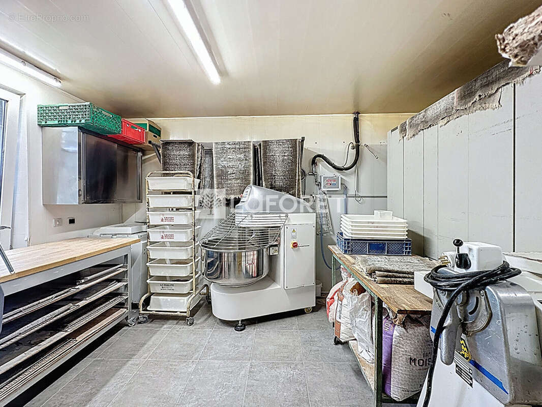 Commerce à OBERHOFFEN-SUR-MODER