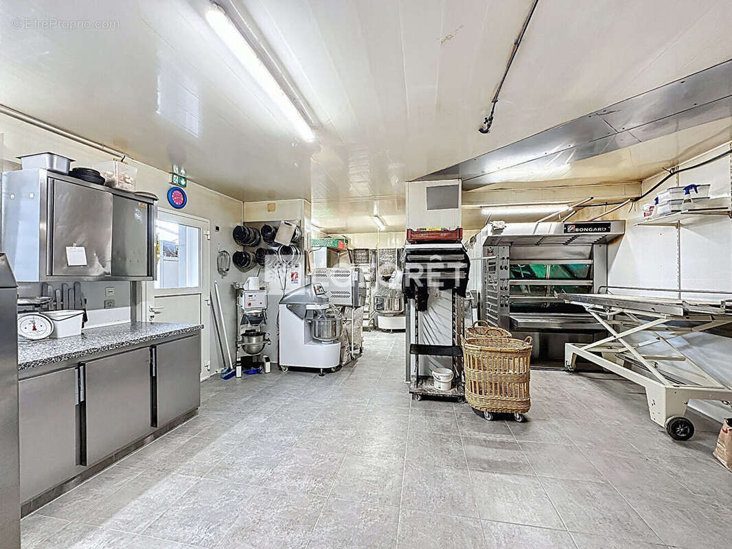 Commerce à OBERHOFFEN-SUR-MODER