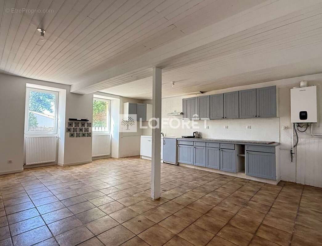 Maison à CHERMIGNAC