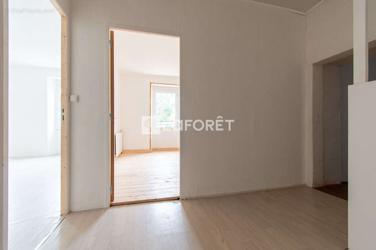 Maison à CHERMIGNAC