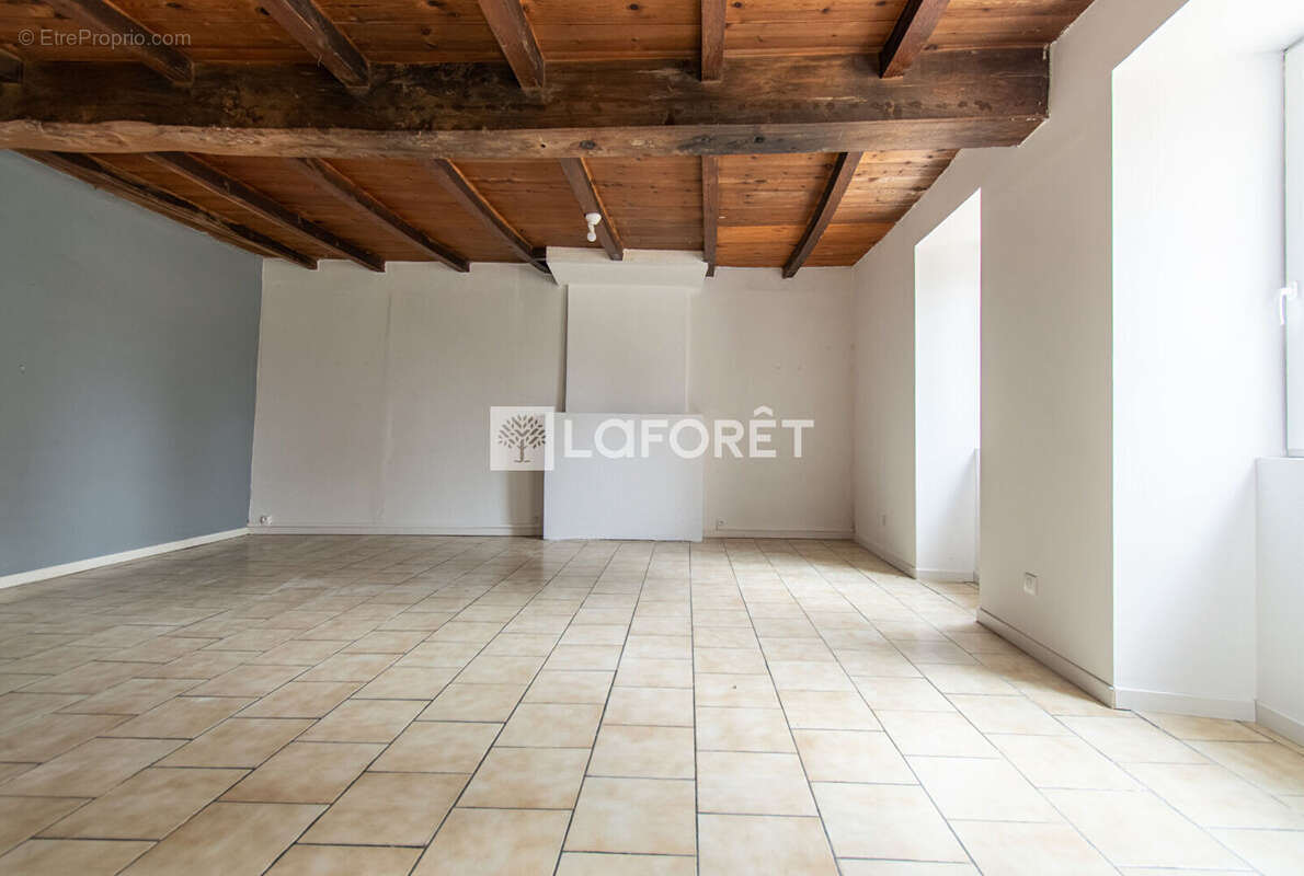 Maison à CHERMIGNAC