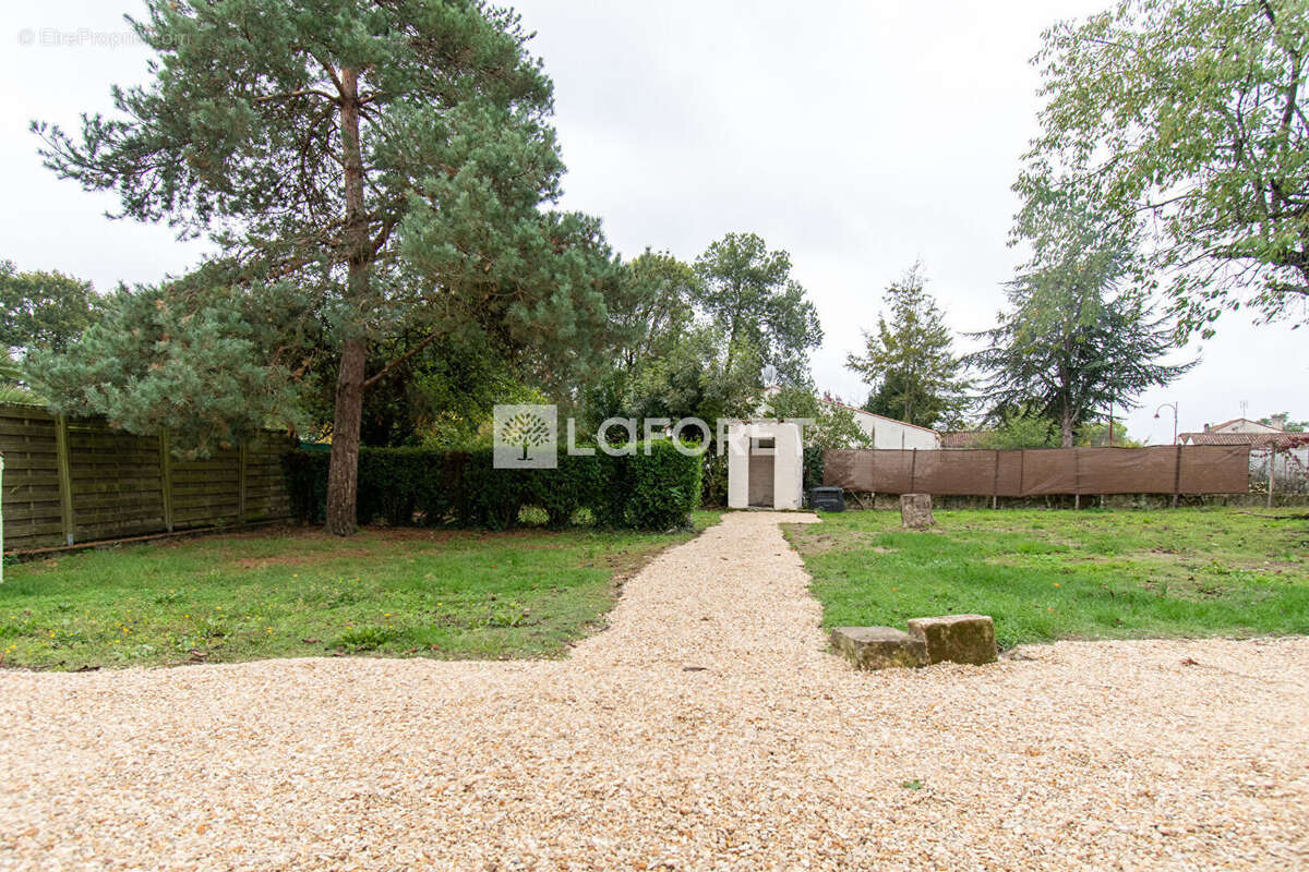 Maison à CHERMIGNAC