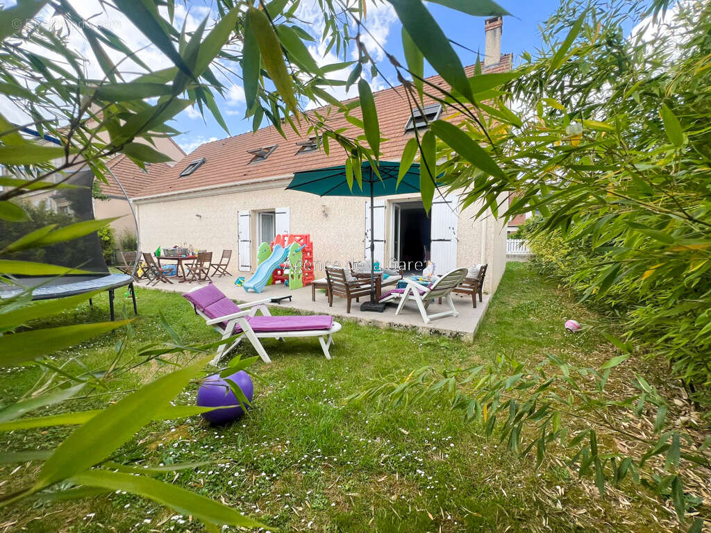 Maison à SARTROUVILLE