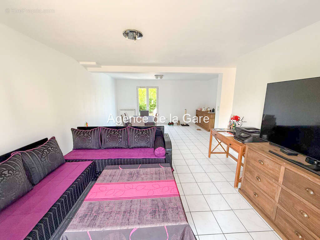 Maison à SARTROUVILLE