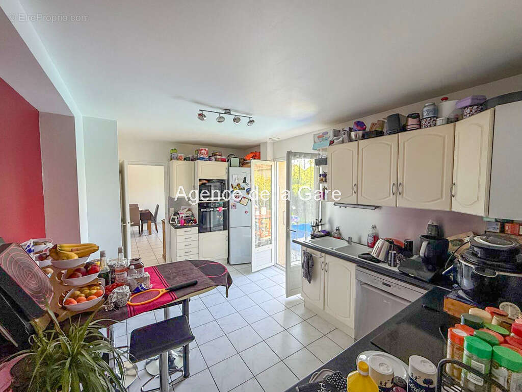 Maison à SARTROUVILLE