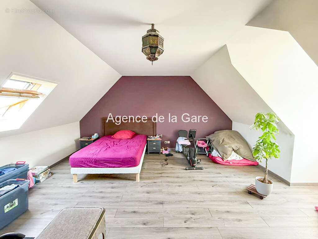 Maison à SARTROUVILLE