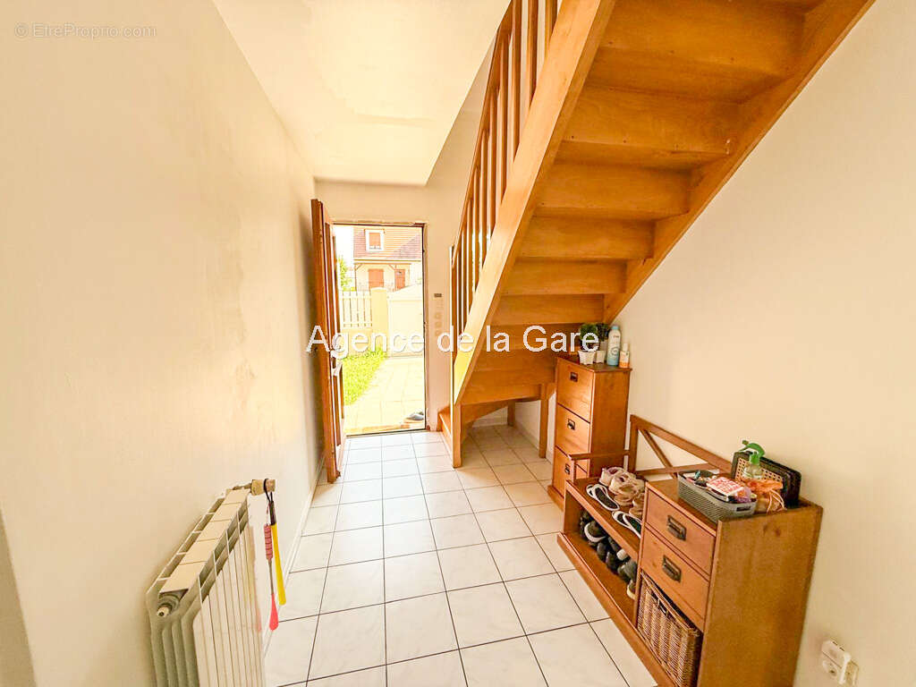 Maison à SARTROUVILLE