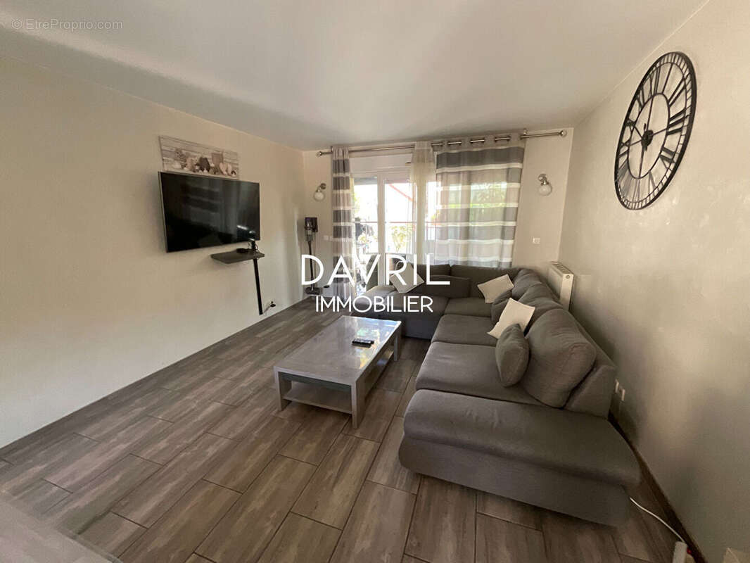 Maison à CHANTELOUP-LES-VIGNES