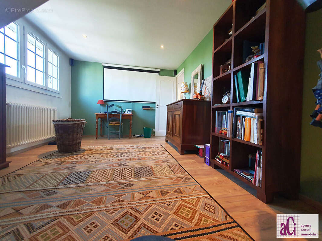 Maison à L&#039;HAY-LES-ROSES