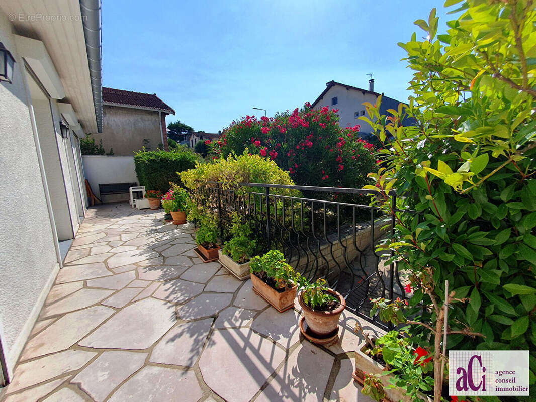 Maison à L&#039;HAY-LES-ROSES