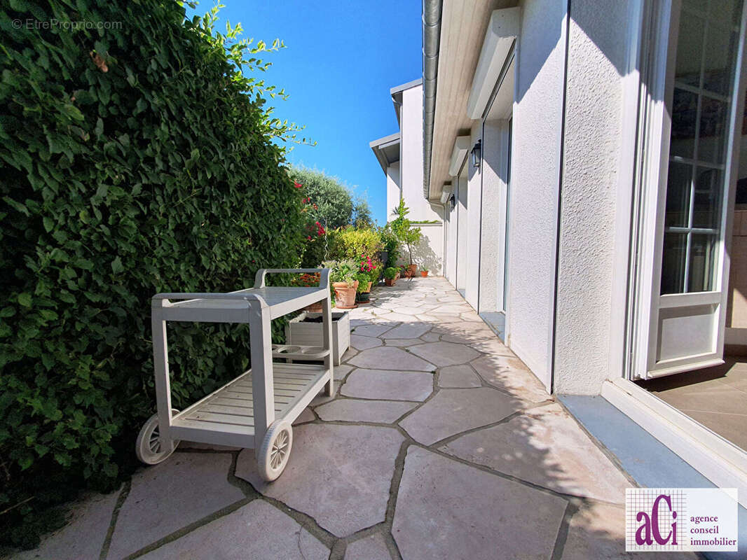 Maison à L&#039;HAY-LES-ROSES